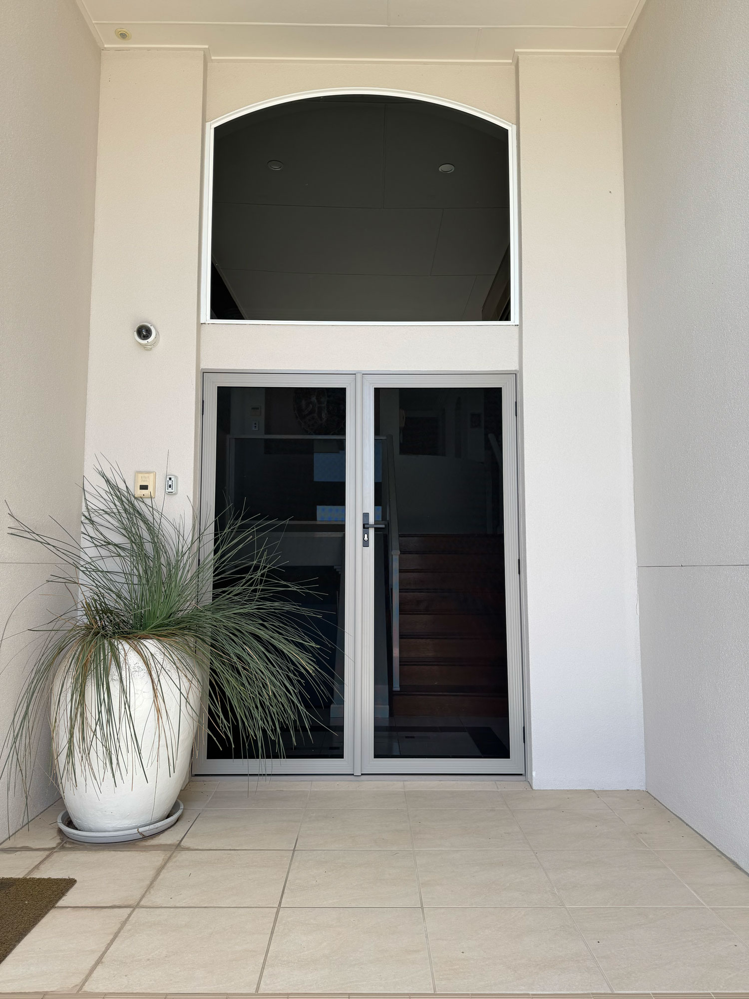 Hervey-Bay-Screens-and-Blinds-Secureview-Saltwater-series